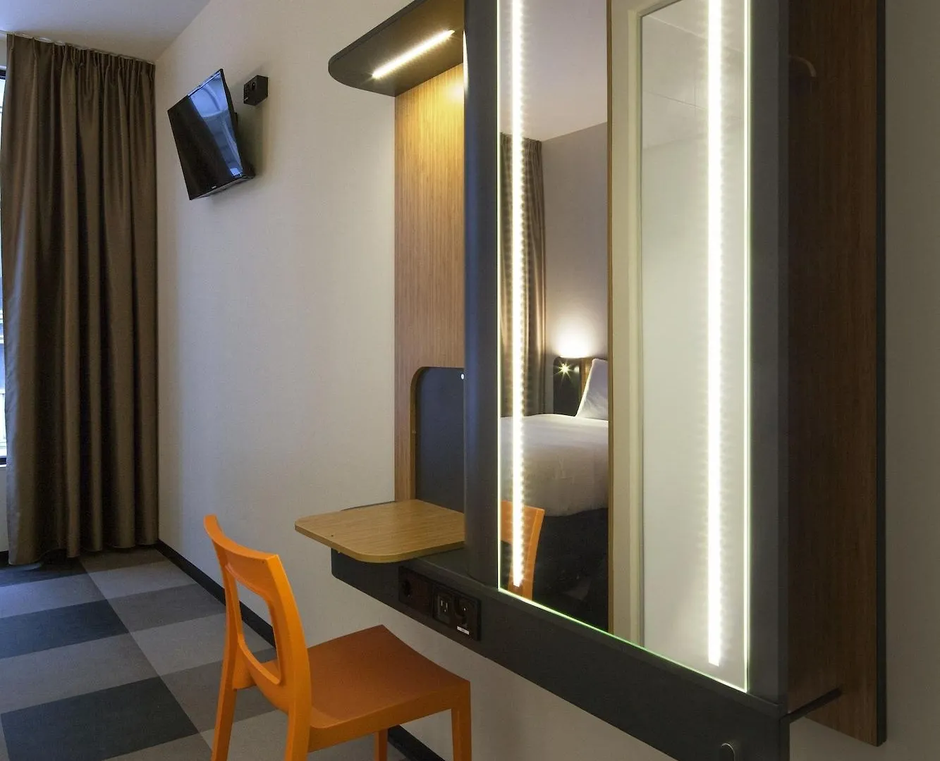 Easyhotel Brussels City Centre