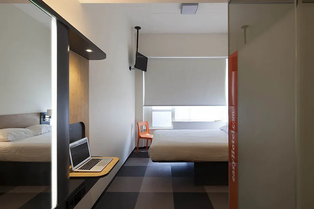 Easyhotel Brussels City Centre Hotel