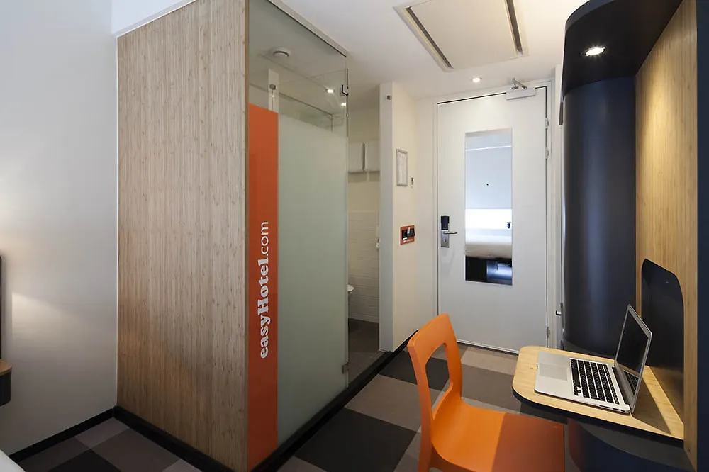 *** Ξενοδοχείο Easyhotel Brussels City Centre Βέλγιο